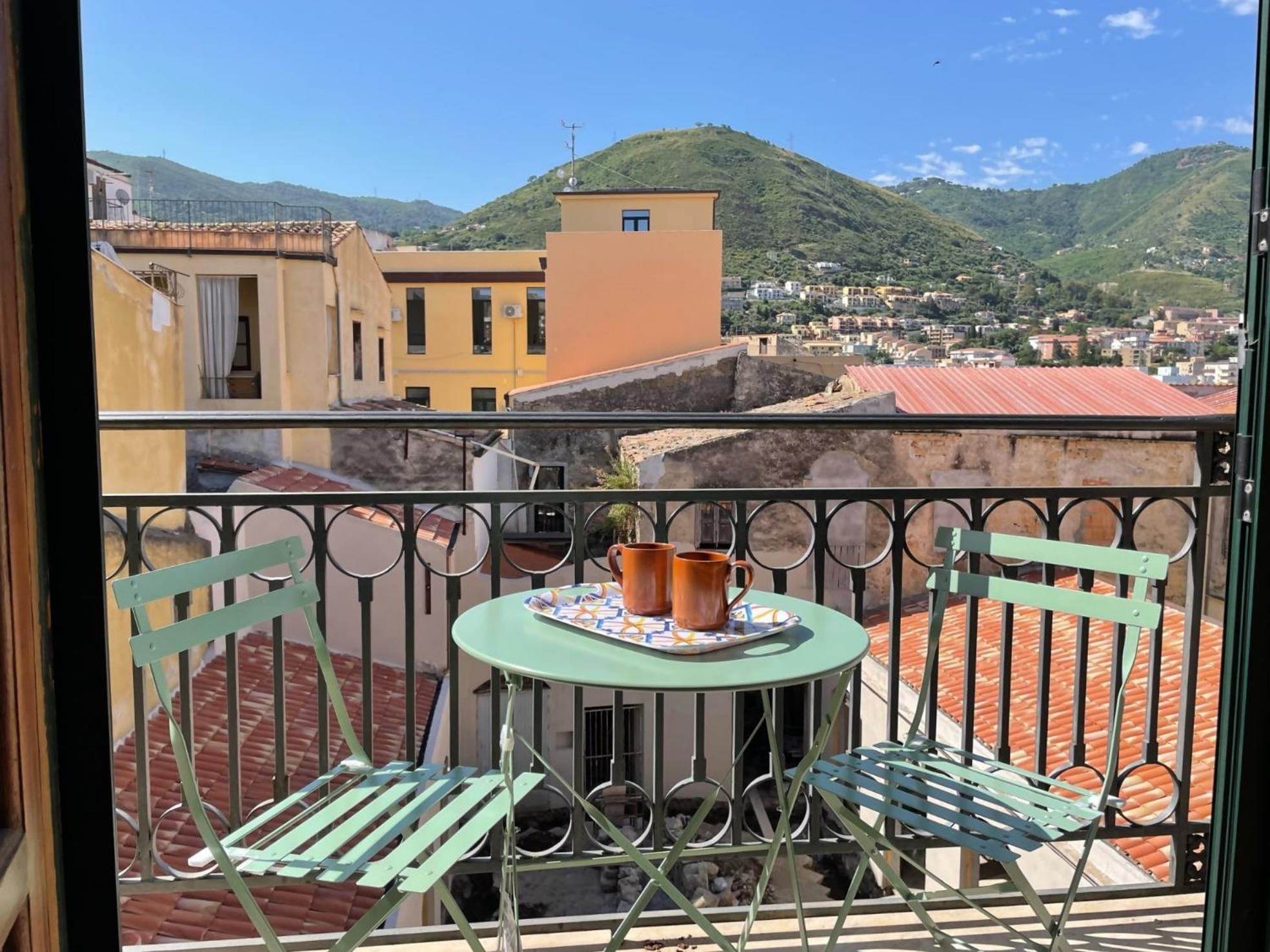 Maresia Apartment By Casa In Mente Cefalu Bagian luar foto